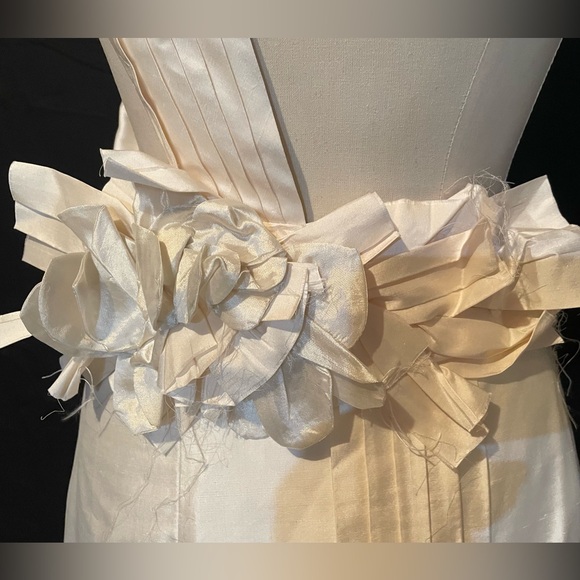 Ivory Wedding Dress 8 Silk 1 Shoulder Pleats Front & Back Sides Designer NWT - Picture 11 of 15